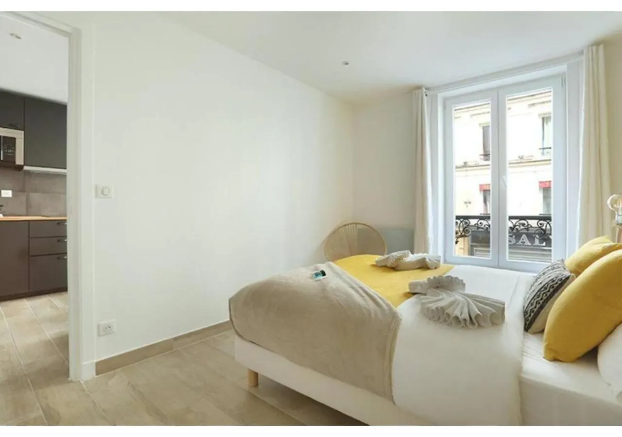 Center Of By Prestige * Paris
